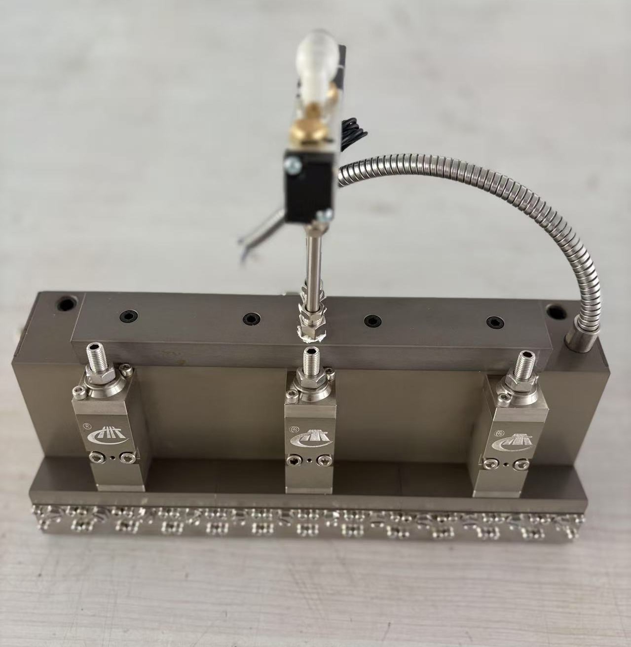 1764578552121822.jpg 810a615f3e04e3bbd3e50ebdedc61043.jpg