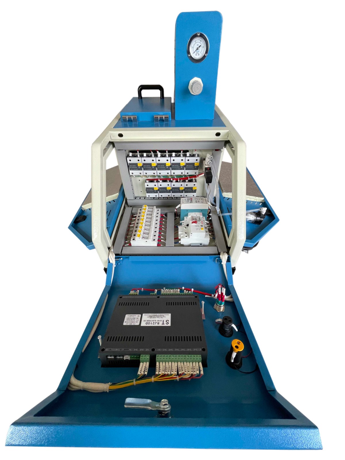 1764579224495812.jpg 1764579224495812.jpg